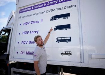 İngiltere’de tır şoförleri ne kadar kazanıyor? Ağır vasıta sürücüsü olabilmek için ne gerekiyor?