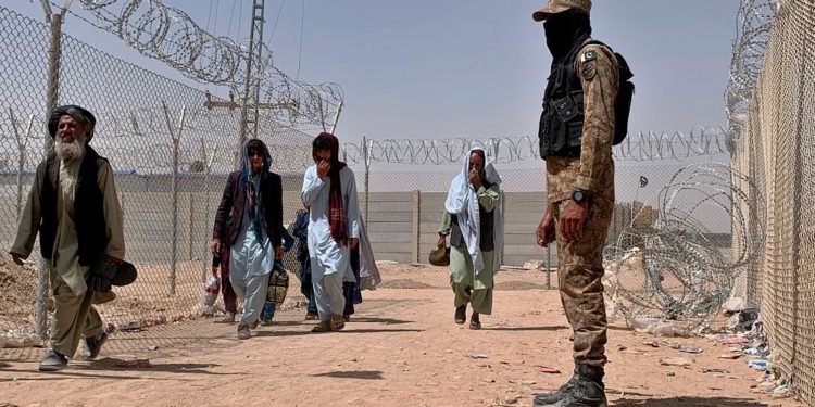 İngiltere, Taliban’dan kaçanları ağırlayacak komşu ülkelere 30 milyon sterlin yardım yapacak