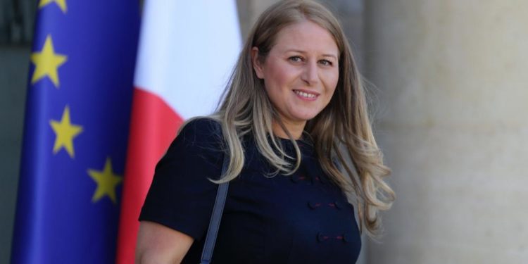 Başörtüsü takan öğrenciye ’11 Eylül’ diyen gazeteciye Fransız bakandan tepki: Haksız ve üzücü ima