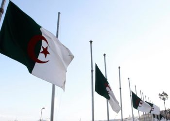 Cezayir, Fas uçaklarına hava sahasını kapattı