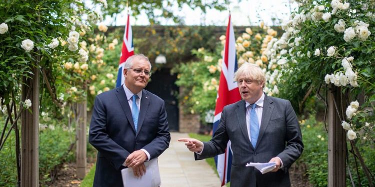 İngiltere, Paris Sözleşmesi hedefinden geri adım mı atıyor ? Avustralya ile anlaşmada taviz var mı ?