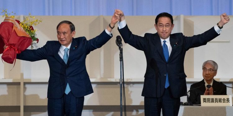 Japonya: Çin’in Uygur politikasıyla mücadeleden yana olan Fumio Kişida başbakan olma yolunda