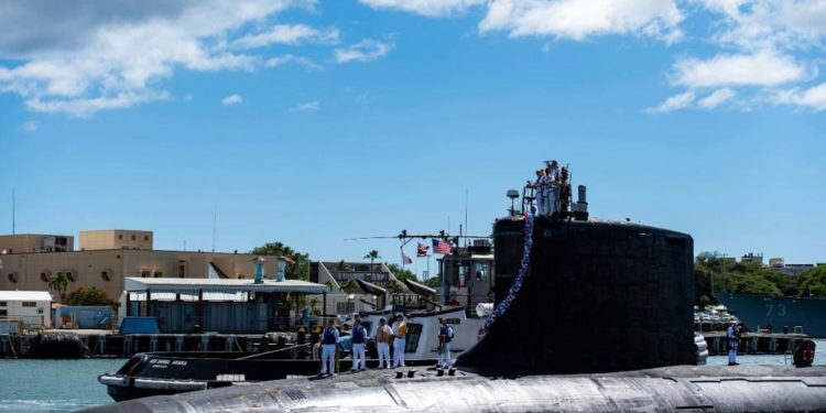 Avustralya, Çin tehdidine karşı nükleer enerjili denizaltı yapımı için İngiltere ve ABD ile anlaştı