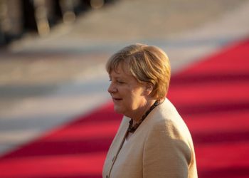 Araştırma: Avrupalılar artık AB’nin lokomotifi Almanya’nın ‘yıldızının söndüğünü’ düşünüyor