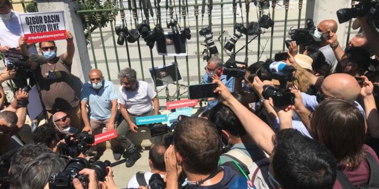 Basın meslek örgütlerinden polis şiddeti protestosu: ‘Nefes alamıyoruz’