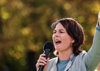 Almanya tarihindeki en genç Başbakan adayı Annalena Baerbock, Merkel’in halefi olabilecek mi?