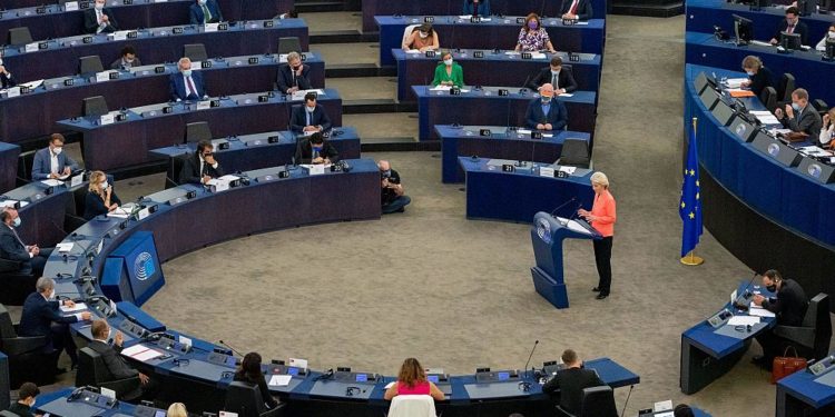AB Komisyonu Başkanı Leyen: Türkiye ile ilişkimizin farklı alanları üzerinde çalışmayı sürdüreceğiz