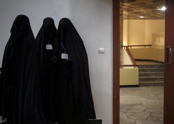 Taliban’ın atadığı rektör, kadın hoca ve öğrencilerin üniversiteye girişini yasakladı