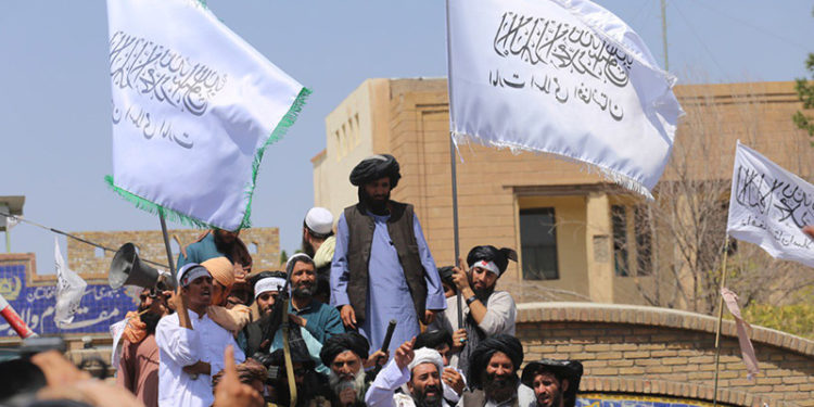 Afgan basını: Kabil'de Taliban militanlarının kutlama için havaya ateş açması sonucunda 17 kişi öldü