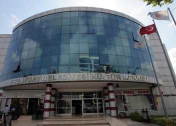 Esenyurt Belediyesi’ne AKP döneminden kalan borç nedeniyle haciz geldi