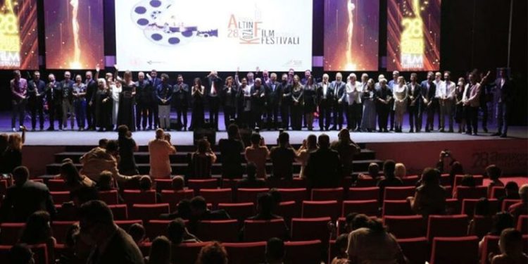 28. Uluslararası Adana Altın Koza Film Festivali'nde ödüller sahiplerini buldu