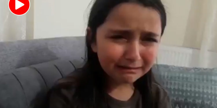 4 yıldır babamı göremiyorum, okulun ilk günü babamsız gittim; babamı çok özledim