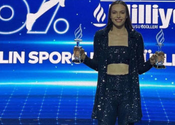 A Milli Kadın Voleybol Takımı Kaptanı Eda Erdem: Kız çocuklarının gözlerinde nasıl bir yerde olduğumuzun farkındayız ve bu sorumluluğu taşıyoruz