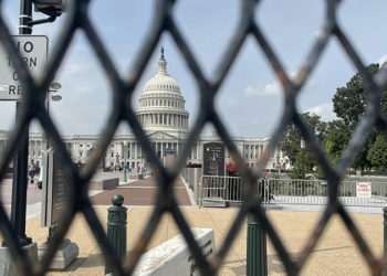 ABD Kongresi, aşırı sağcı grupların gösterisi nedeniyle tekrar demir çitle çevrildi