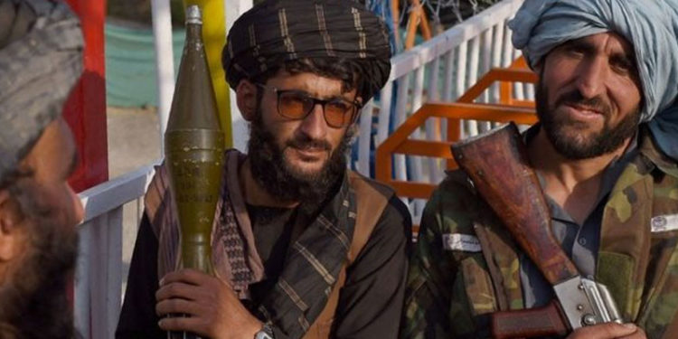 ABD Savunma Bakanlığı yetkilileri: Afganistan'ın Taliban'a geçmesinin ardında Trump yönetiminin yaptığı anlaşma yatıyor