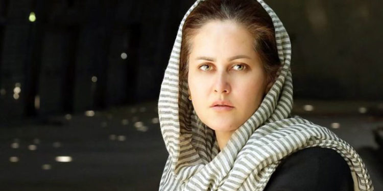Afgan yönetmen Sahra Karimi, kaçış öyküsünü film yapacak