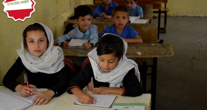 Afganistan’da kız çocukları gelecekten endişeli