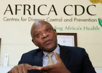 Afrika Birliği: İngiltere, Afrika'ya gönderdiği aşıları olanları aşılı saymıyor