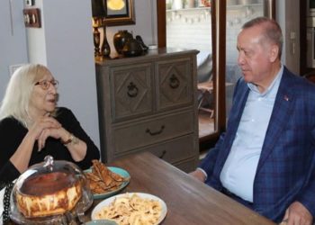 Alev Alatlı: Açlık söylemi inandırıcı gelmiyor, kimse acından ölmez