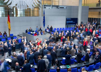 Alman meclisinde göçmenlerin oranı arttı