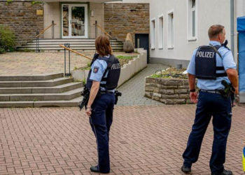 Alman polisinden "sinagog saldırısı şüphesiyle" operasyon