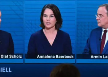 Almanya'da seçimler için geri sayım başladı: Muhafazakar salvoya direnen Scholz, gecenin kazananı oldu