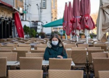 Aşısızlara ayrı bölüm, AVM'ye girişte PCR testi; yeni Koronavirüs tedbirleri masada