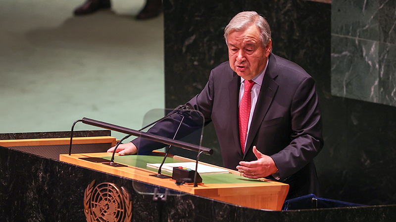 BM Genel Sekreteri Guterres: Milyonlar açken milyarderler zevkine uzaya gidiyor
