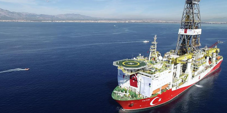 Bakan Dönmez: Karadeniz'deki doğalgaz rezervinin 2027'de ihtiyacın üçte birini karşılamasını bekliyoruz