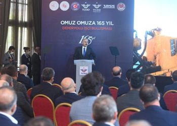 Bakan Karaismailoğlu: Ankara- İstanbul YHT'de seyahat süresi 40 dakika daha kısalacak