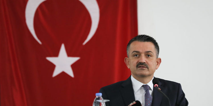 Bakan Pakdemirli: Kuraklıktan zarar gören 14 bin 213 üreticiye toplam 214 milyon TL ödeme yapıldı