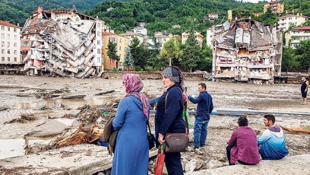 Bakan Soylu: Selde kaybolan 15 kişi halen aranıyor