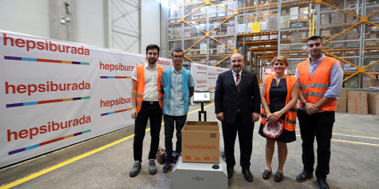 Bakan Varank'tan Hepsiburada'ya ziyaret