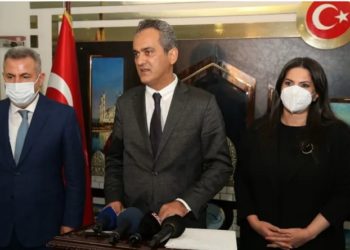 Bakan Özer: Yaklaşık 200 sınıfta yüz yüze eğitime ara verildi