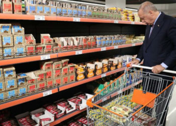 Bakanlıktan yazılı açıklama; 5 zincir markete ‘fahiş fiyat’ incelemesi