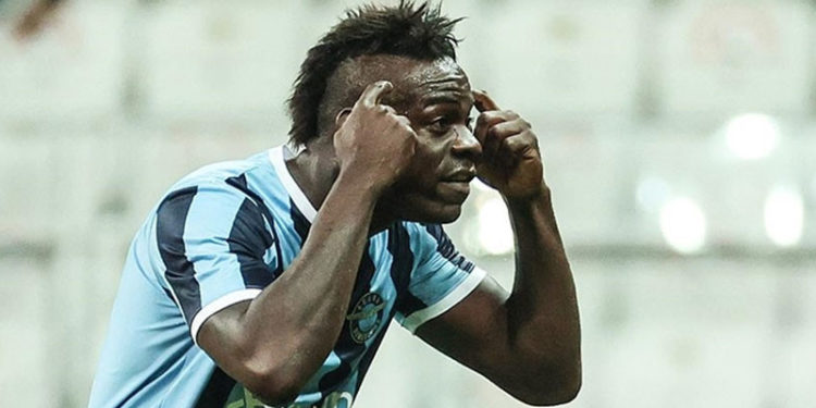 Balotelli, Beşiktaş maçındaki hareketiyle dünya basınının gündeminde