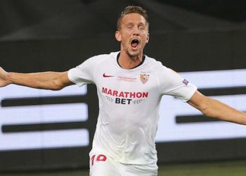 Beşiktaş istedi, Barcelona'ya transfer oldu