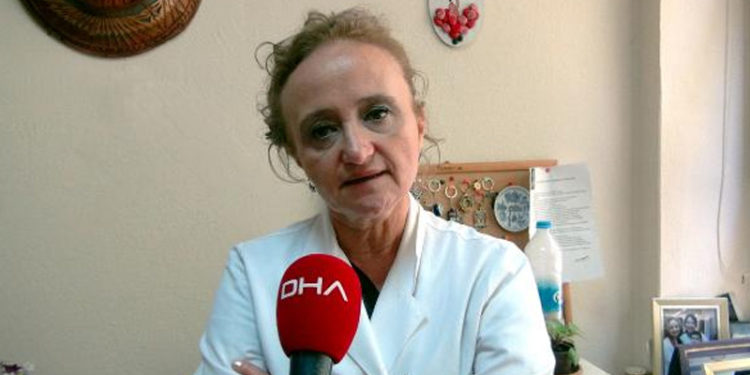 Bilim Kurulu Üyesi Prof. Dr. Taşova: Okulların açılmasıyla aşı 12 yaş altına inebilir