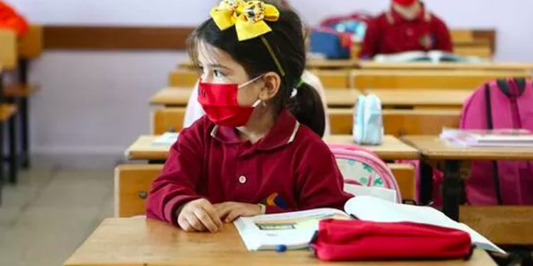 Bilim Kurulu üyesi Özkan'dan velilere 'semptom takibi' uyarısı