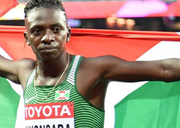 Burundili atlet Francine Niyonsaba'dan dünya rekoru