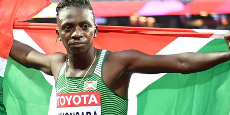 Burundili atlet Francine Niyonsaba'dan dünya rekoru