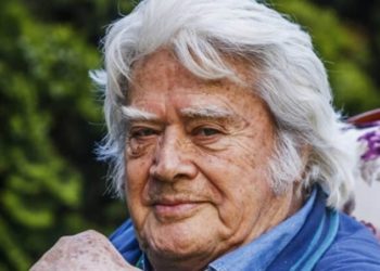 Cüneyt Arkın: Saraylar yapıyoruz, niye yurt yapmıyoruz?