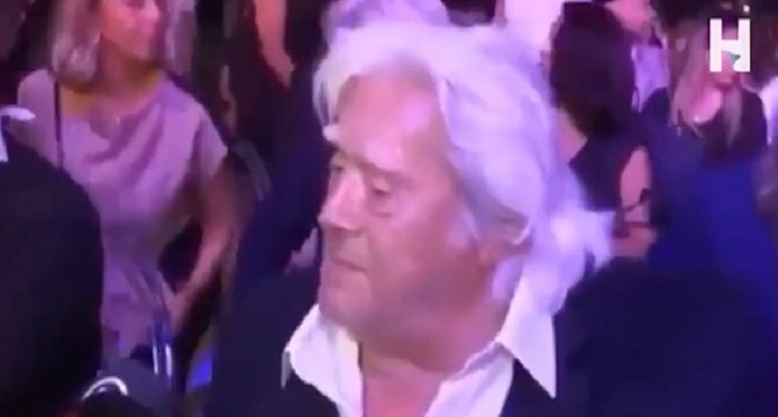 Cüneyt Arkın: İki tane yurt yapmak çok mu zor? Saraylar yapıyoruz, niye yurt yapmıyoruz?