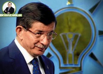 Davutoğlu ‘geleceği’ AKP’de mi arıyor?