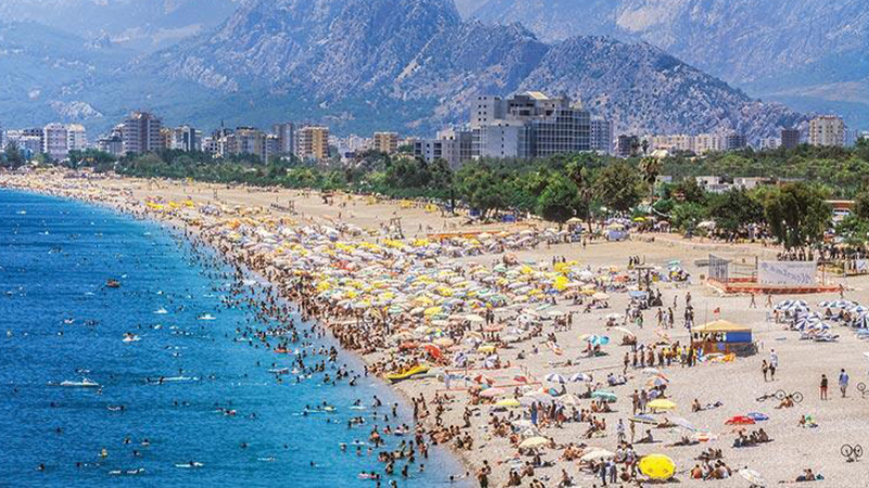 Delta varyantı turizmi baltaladı; sektör 2019'daki durumuna 2023'ten önce gelemeyecek