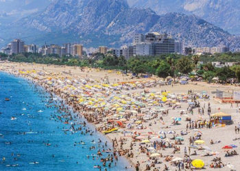 Delta varyantı turizmi baltaladı; sektör 2019'daki durumuna 2023'ten önce gelemeyecek