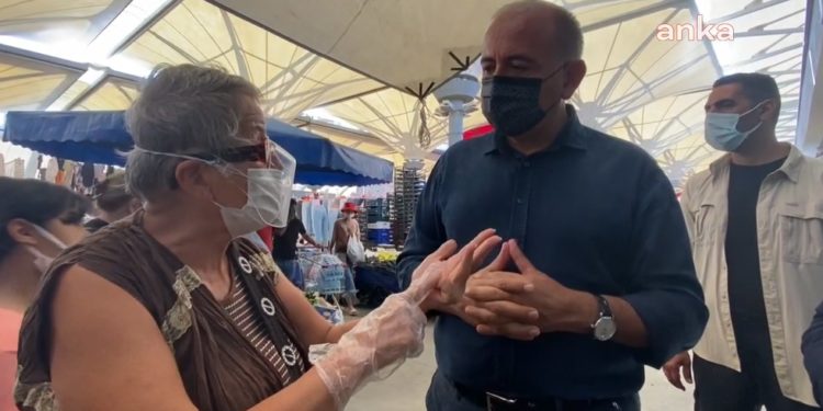 Emekli yaşlı kadın isyan etti: Daha bu sene ağzıma şeftali sürmedim, hepimizi zehirlesinler!