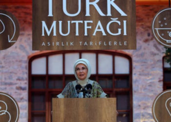Emine Erdoğan’ın kitabının parası, halkın cebinden çıkmış