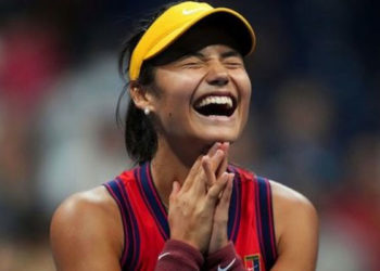 Emma Raducanu: Tenisin yükselen yıldızı 18 yaşındaki sporcu kimdir?