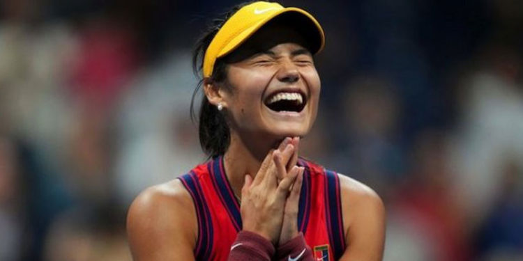 Emma Raducanu: Tenisin yükselen yıldızı 18 yaşındaki sporcu kimdir?